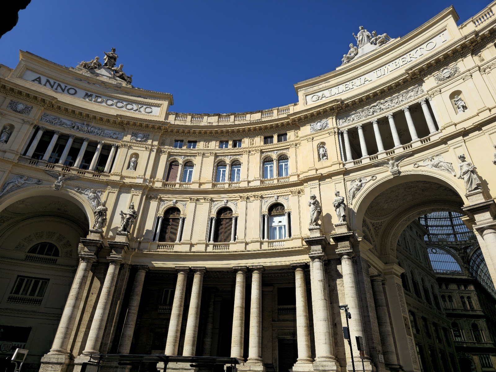 Galleria Umberto I — foto 2