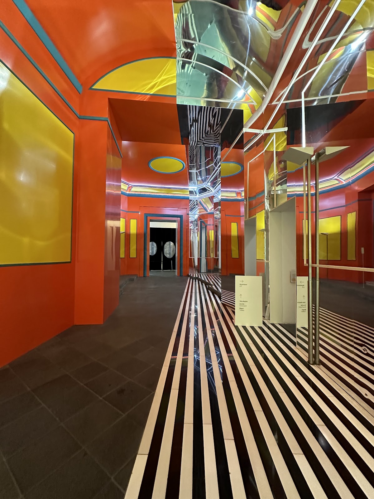MADRE — Museo d'Arte Contemporanea Donnaregina — foto 3