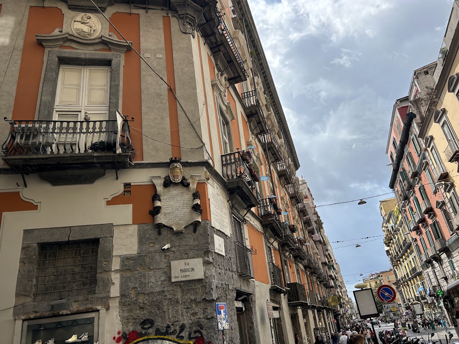Palazzo Carafa di Maddaloni — Palazzi di Napoli