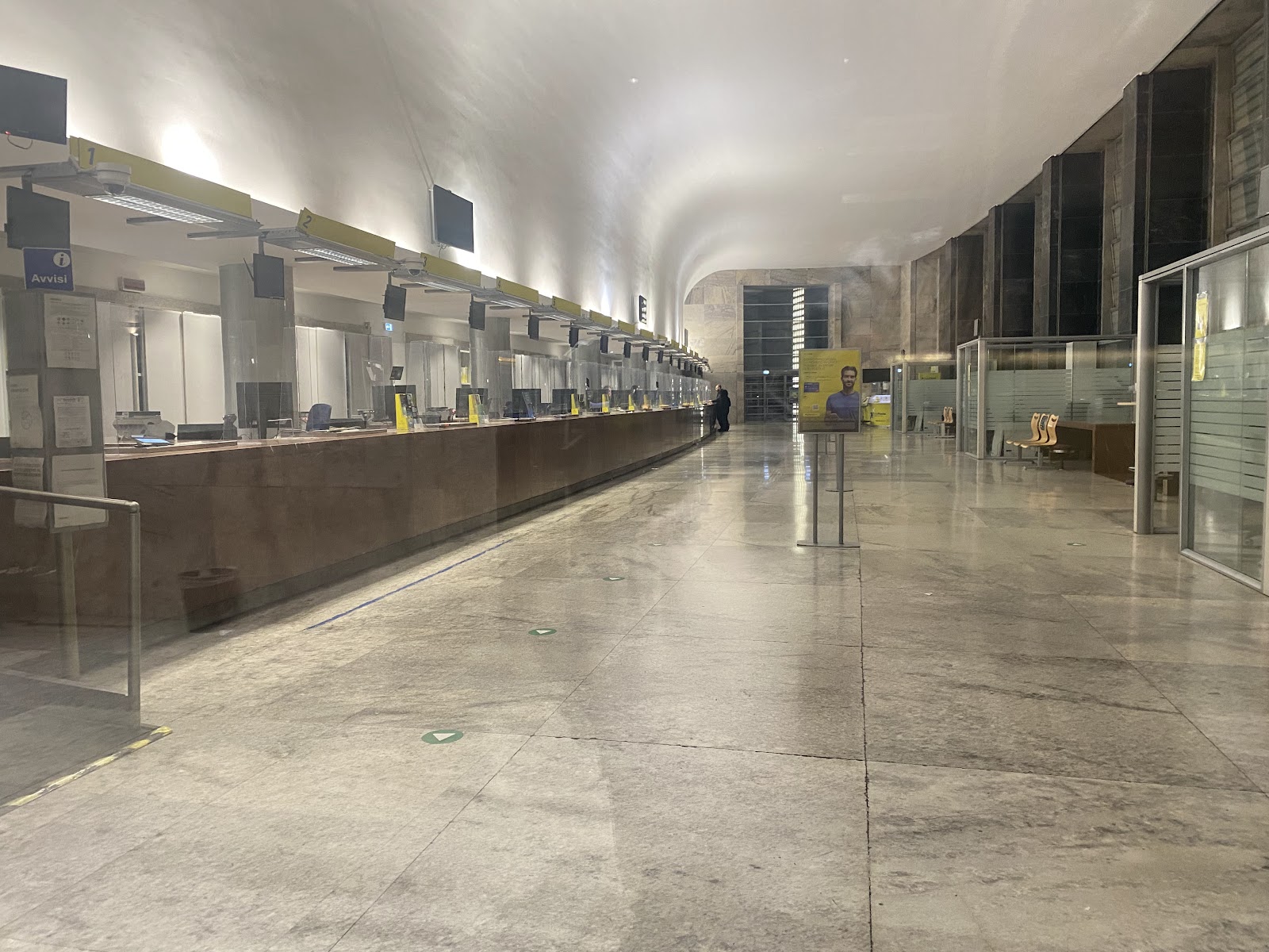 Il Palazzo delle Poste, il Novecento che entra in città — foto 3