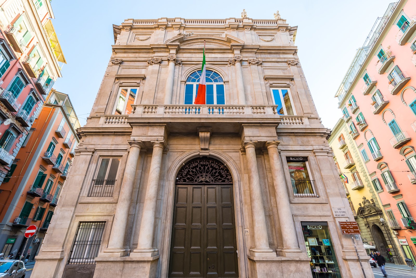 Palazzo Doria d'Angri, il balcone di Garibaldi — Palazzi di Napoli