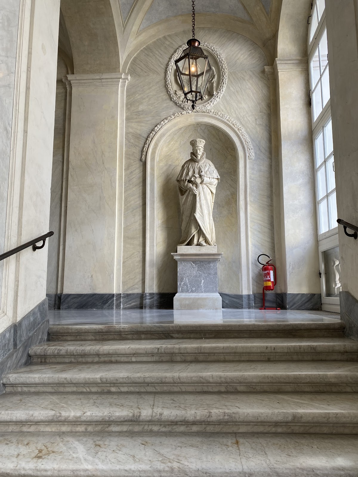 Palazzo Doria d'Angri, il balcone di Garibaldi — foto 4
