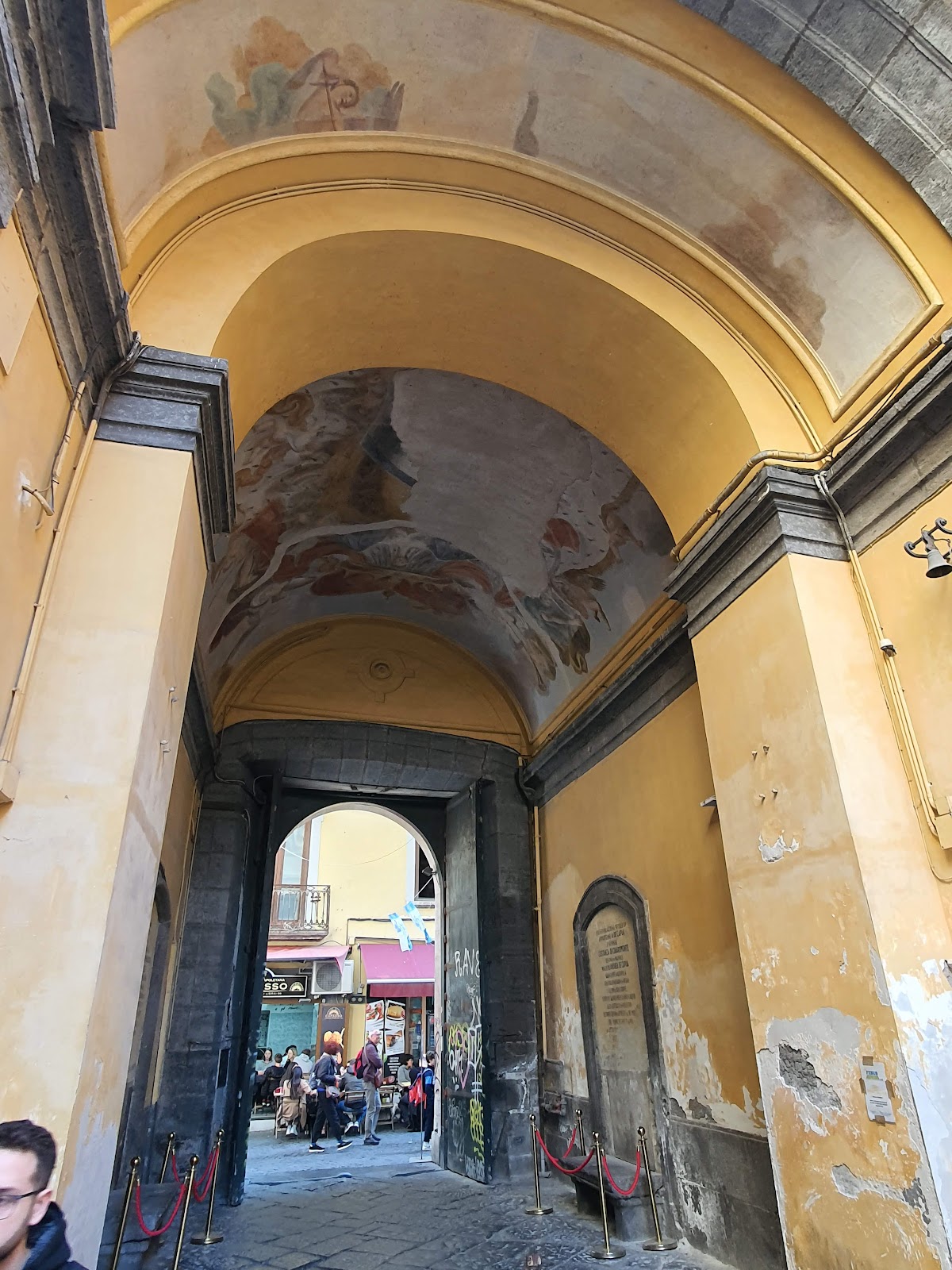 Palazzo Marigliano e il giardino che non si vede — Palazzi di Napoli