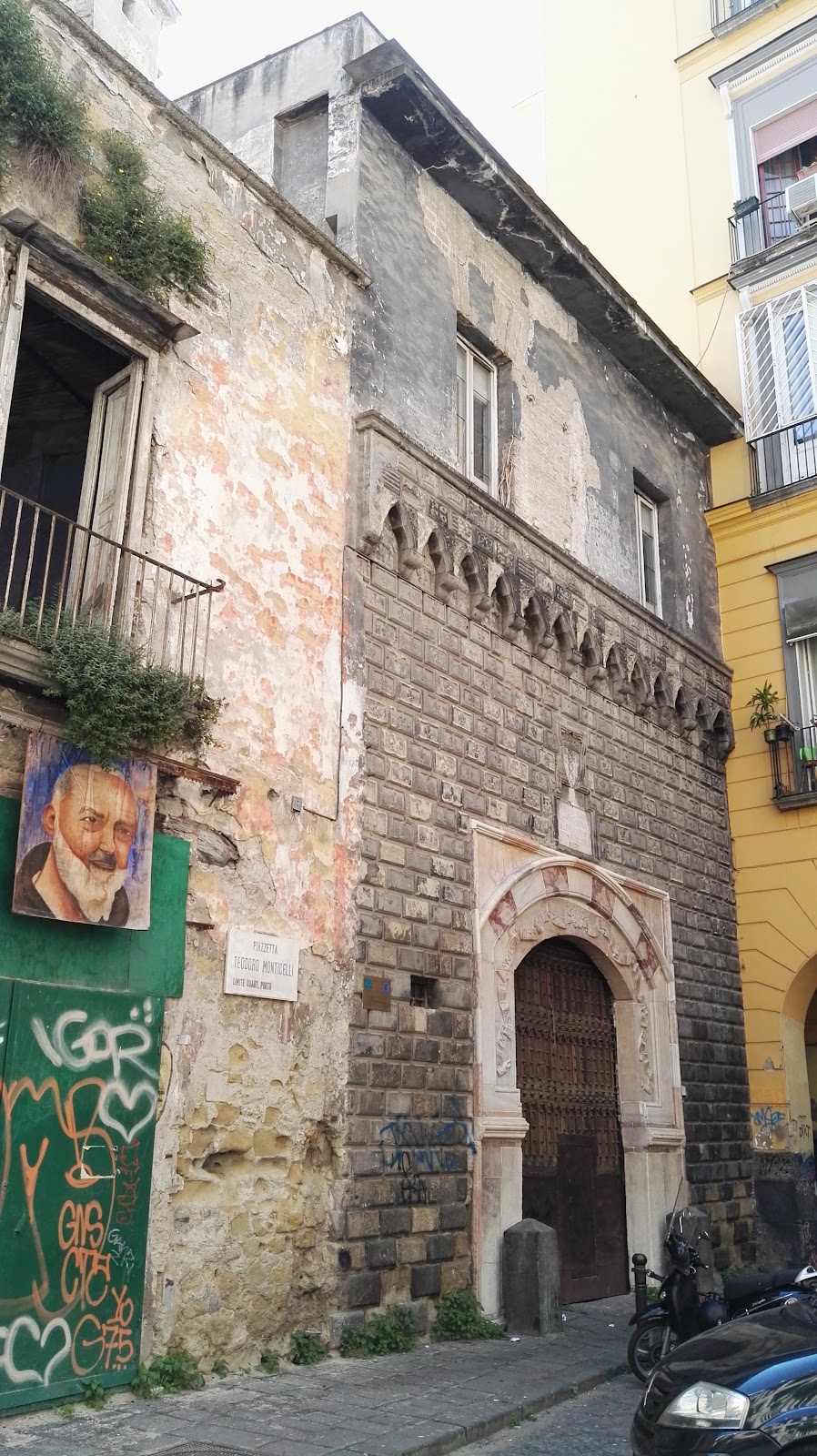 Palazzo Penne, il palazzo del Diavolo — foto 2