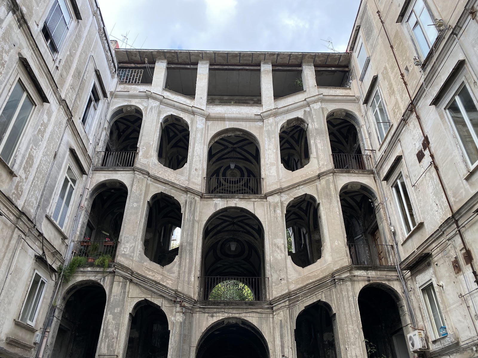 Palazzo Sanfelice — Rione Sanità