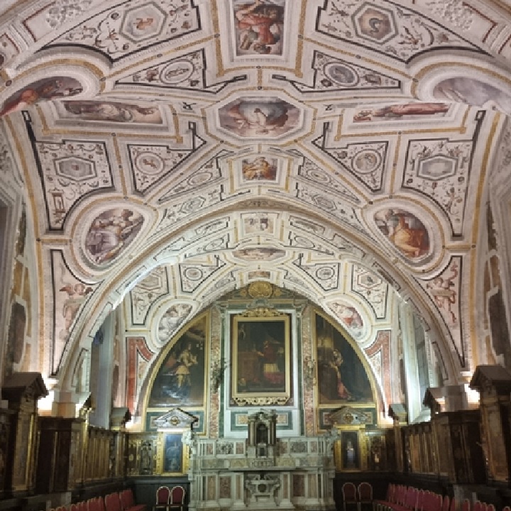 Sant'Anna dei Lombardi — Centro Storico