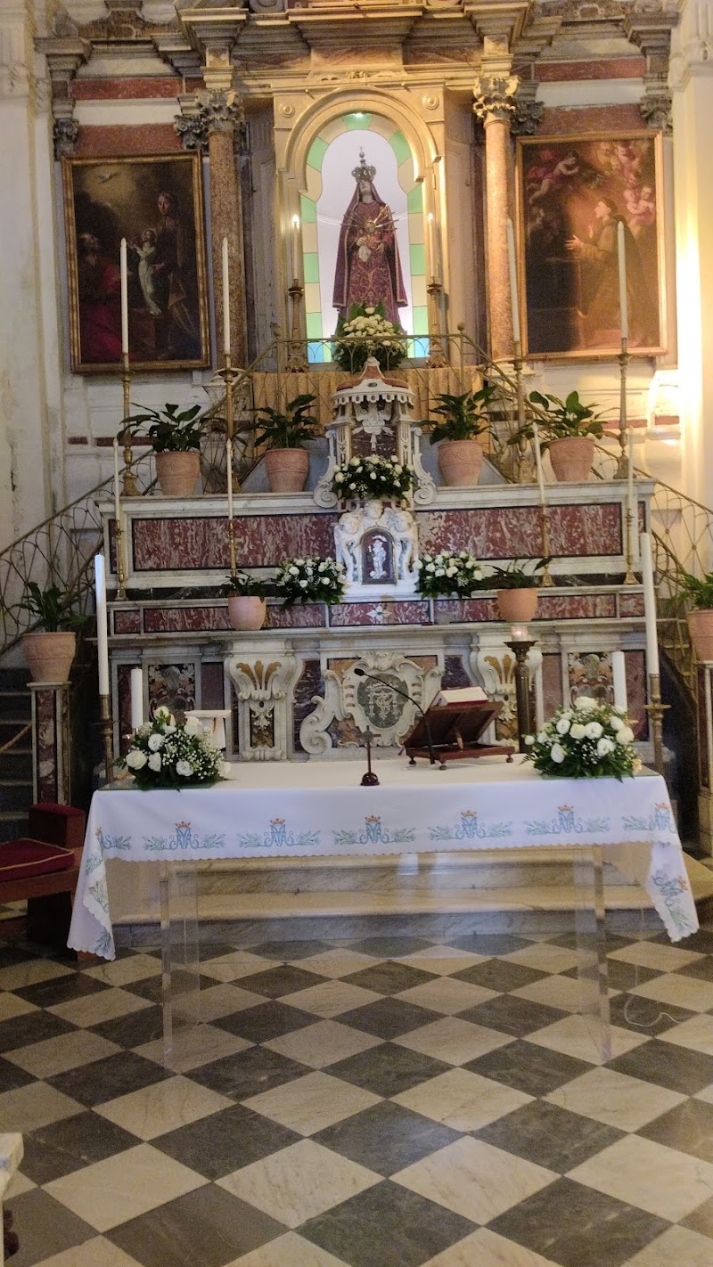 Chiesa dell'Arciconfraternita dei Santi Apostoli Pietro e Paolo Basacoena