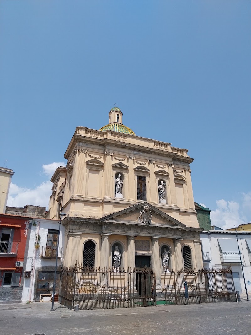 Chiesa della Santa Croce e Purgatorio al Mercato