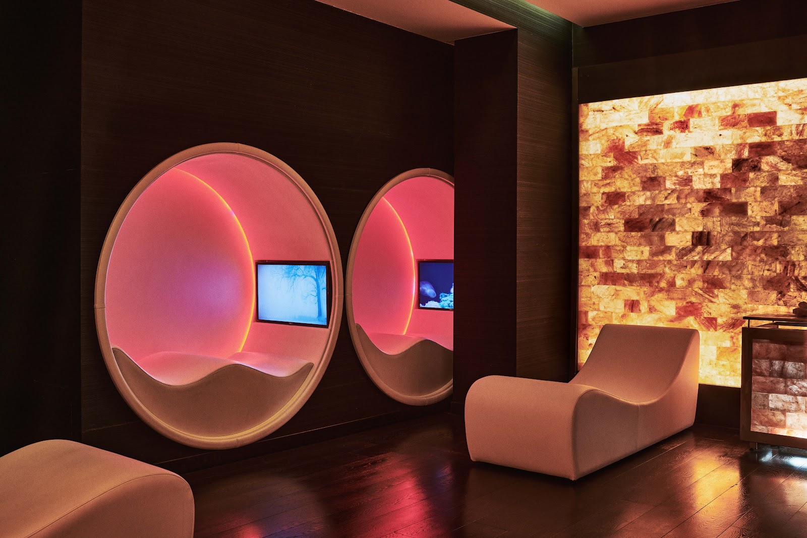 LA SPA Sisley Paris — Romeo Napoli — Via Cristoforo Colombo, lungomare